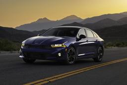 2022-kia-k5-front-left-side.jpg